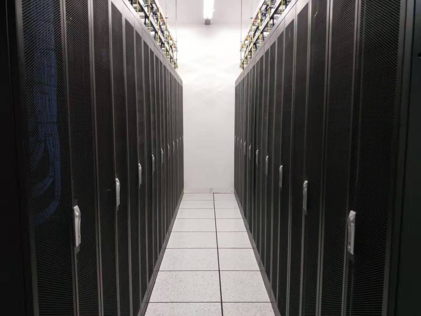 昭觉IDC机柜促销季开启